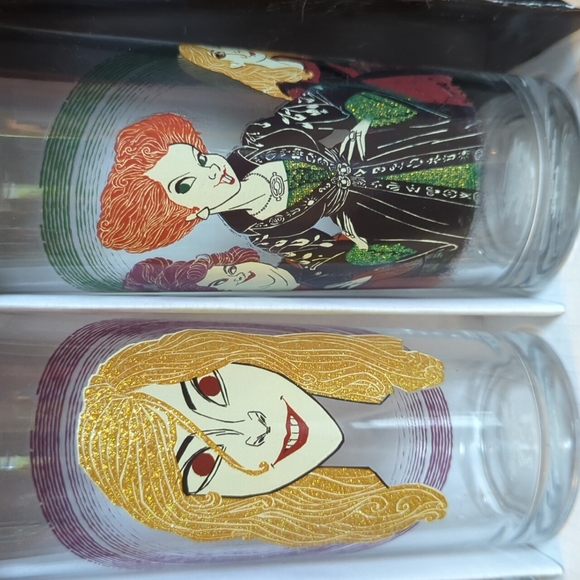 ❌SOLD❌ Disney ©️ Hocus Pocus Glassware Set - Picture 3 of 5